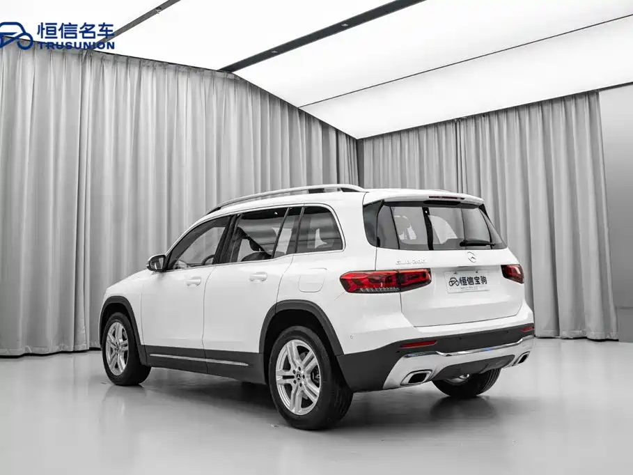 Mercedes-Benz GLB 2023