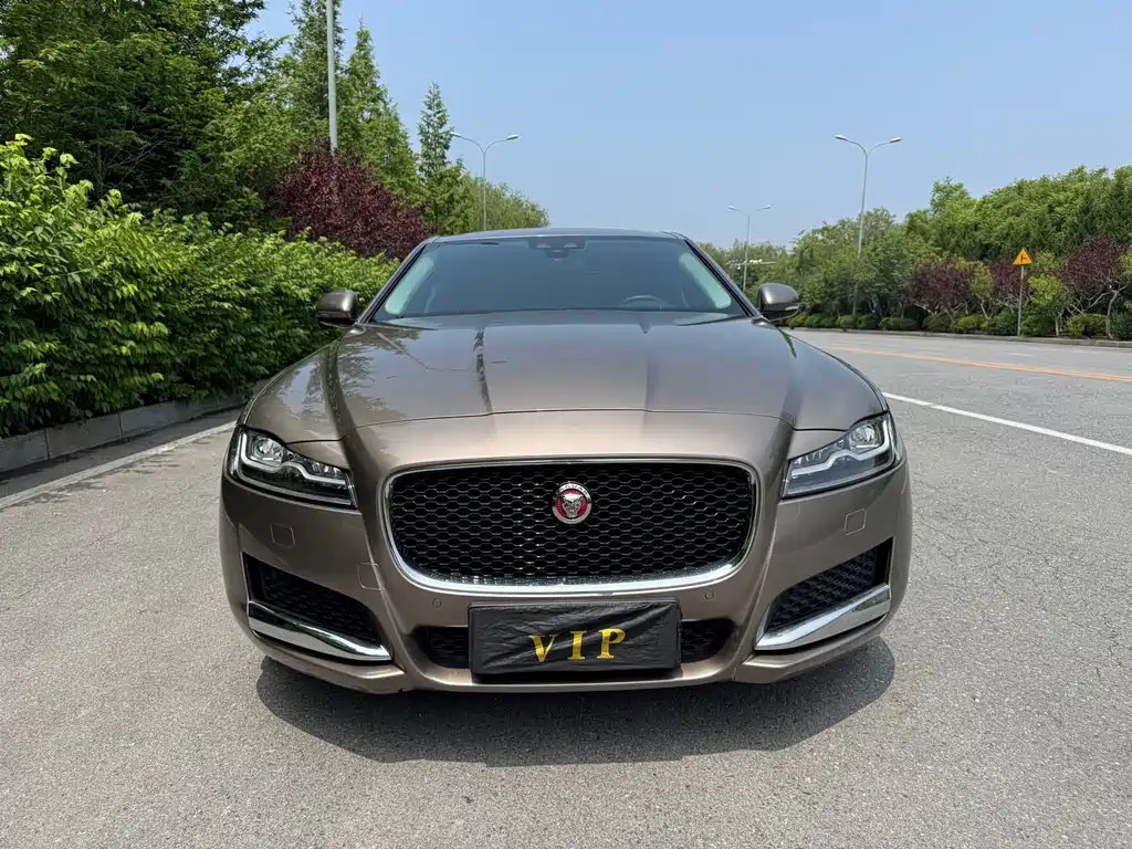 Jaguar XFL 2019
