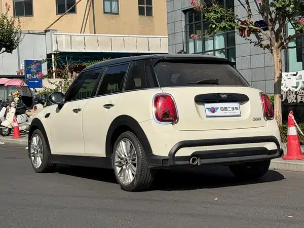 MINI 2022