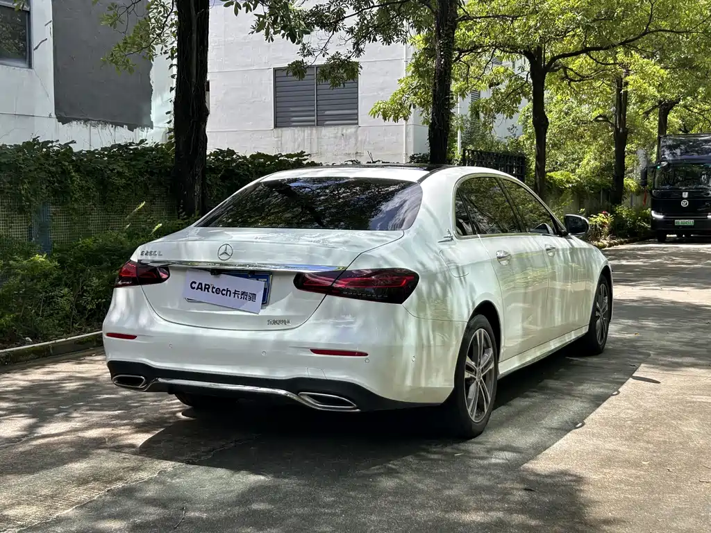 Mercedes-Benz E-Class 2022