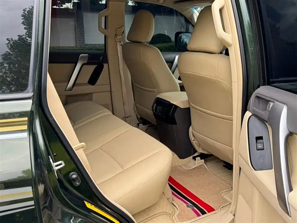 Toyota Prado 2015 — фото 8