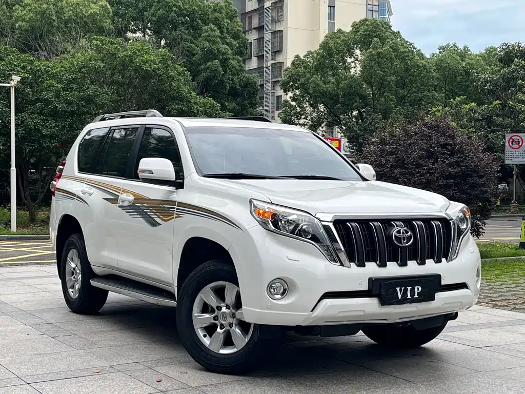 Toyota Prado 2015 — фото 12