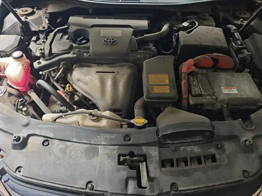 Toyota Camry 2015 — фото 10