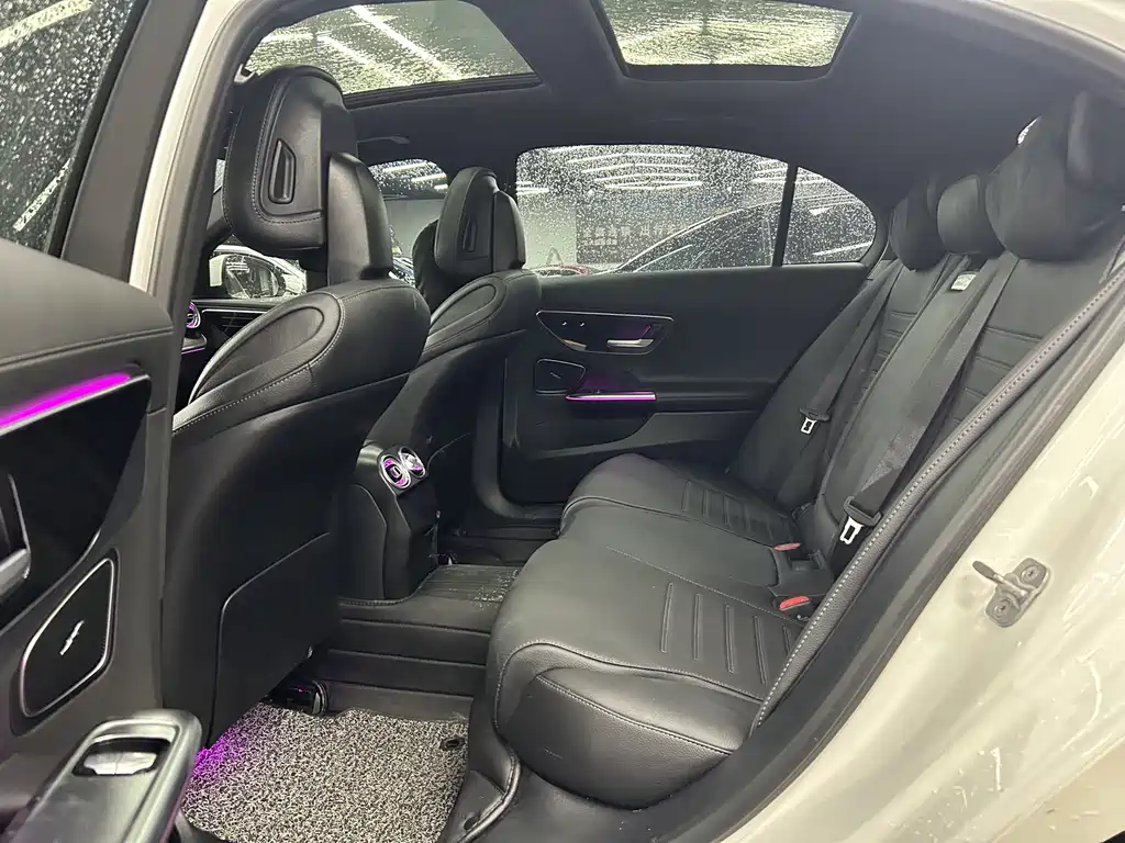 Mercedes-Benz C-Class 2024