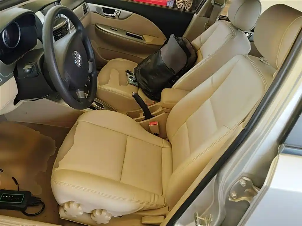 Buick Excelle 2014 — фото 15