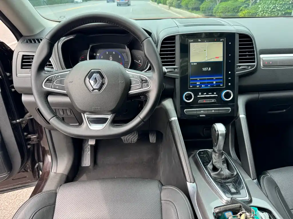 Renault Koleos 2017 — фото 8