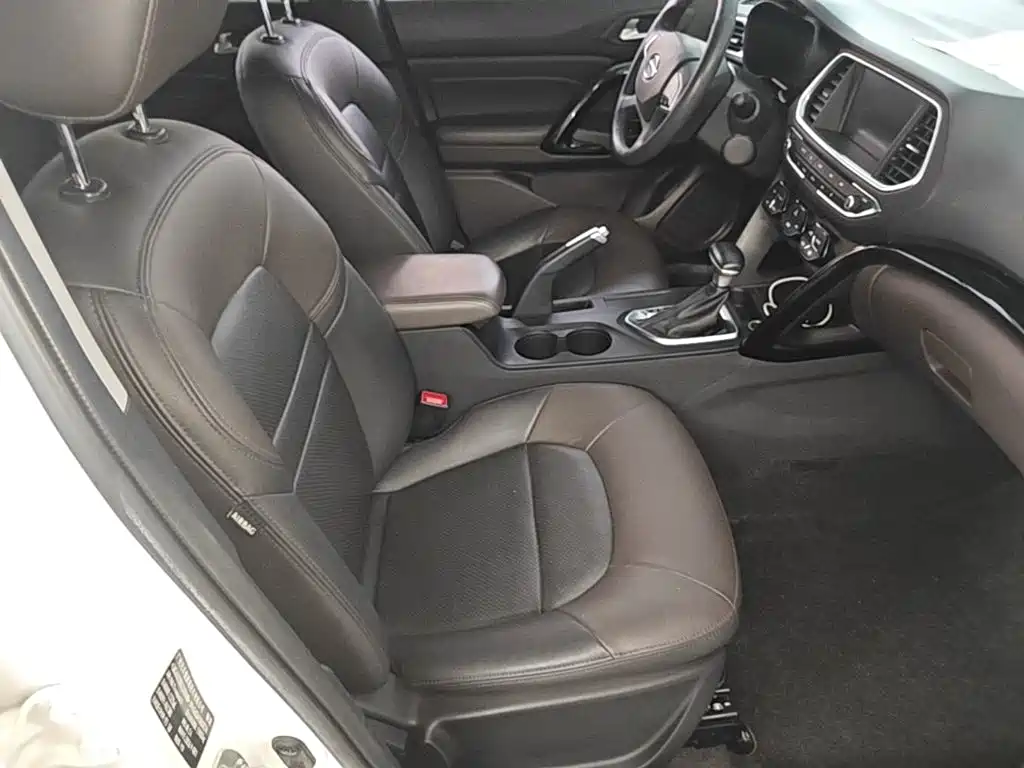 GAC Trumpchi GS4 2016 — фото 25