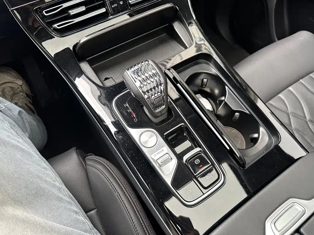 GAC Motor Trumpchi M8 2025 — фото 15