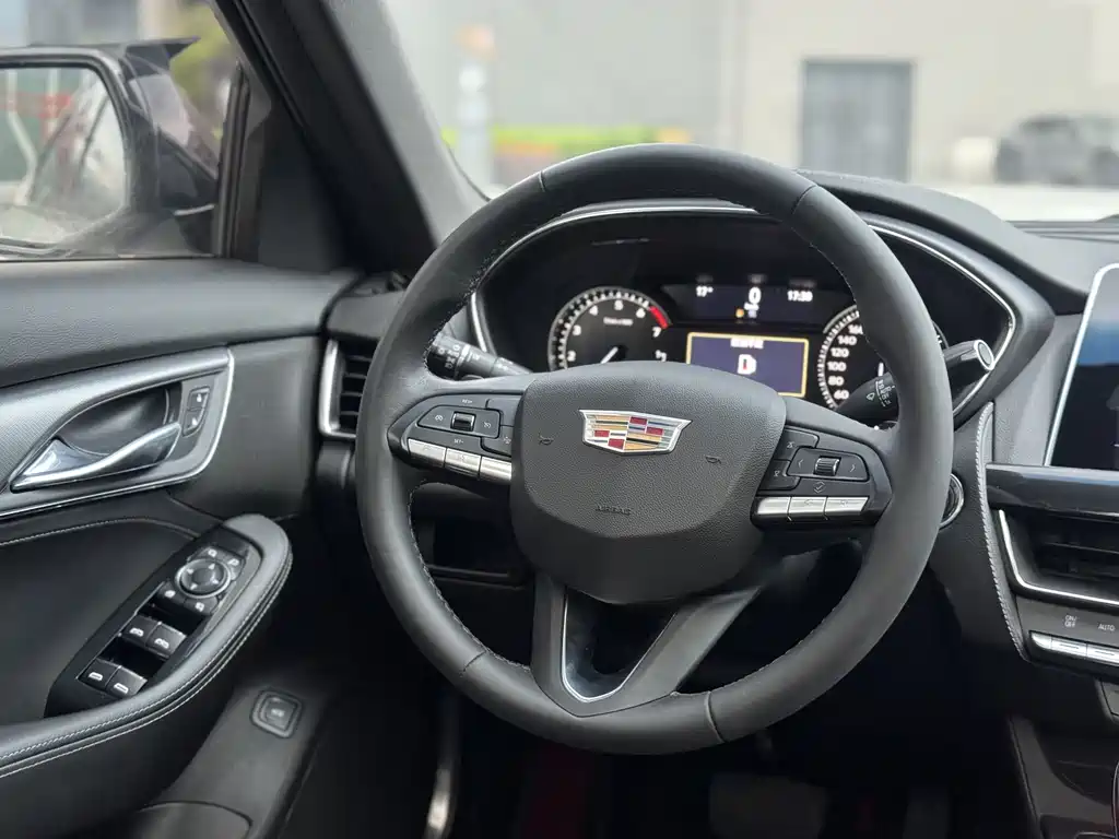 Cadillac CT5 2023 — фото 16