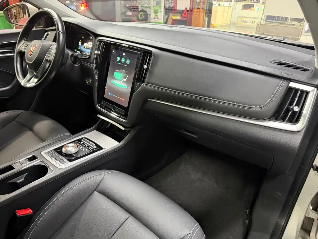 Roewe i6 New Energy 2018 — фото 15