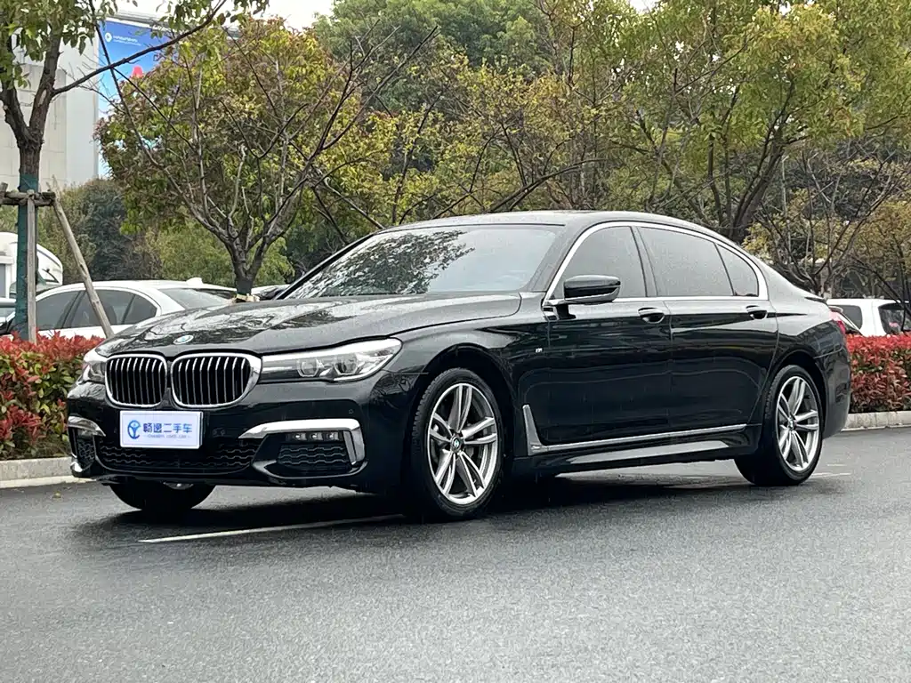BMW 7 Series 2018 — фото 1