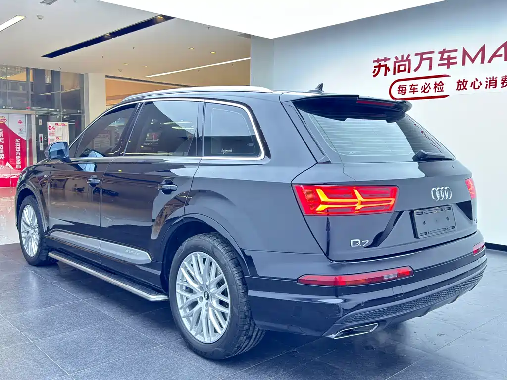 Audi Q7 2019 — фото 20