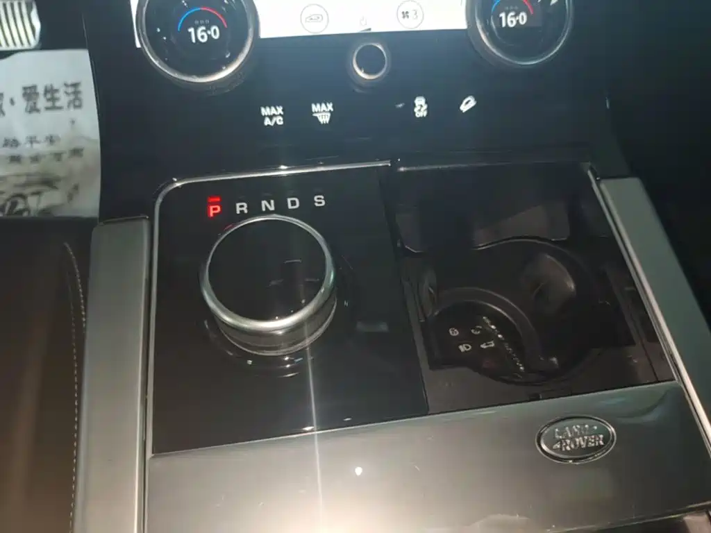 Land Rover Range Rover Velar 2019 — фото 14