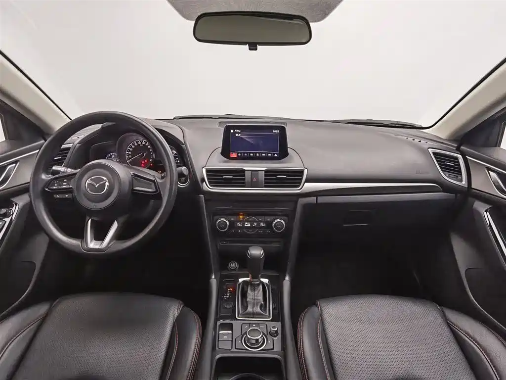 Mazda 3 Axela 2019 — фото 5