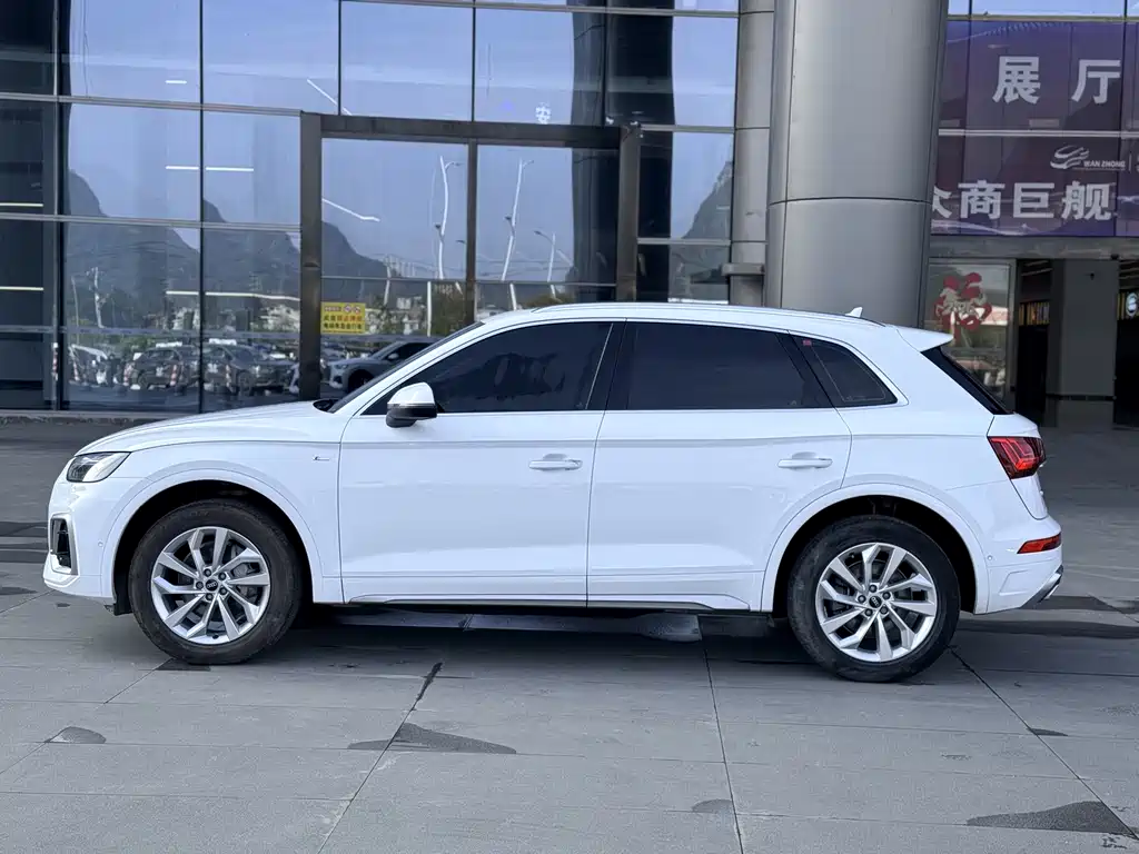Audi Q5L 2022 — фото 4