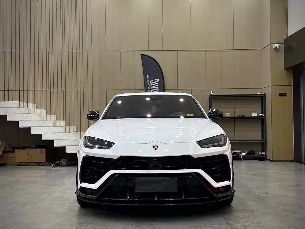 Lamborghini Urus 2020 — фото 2