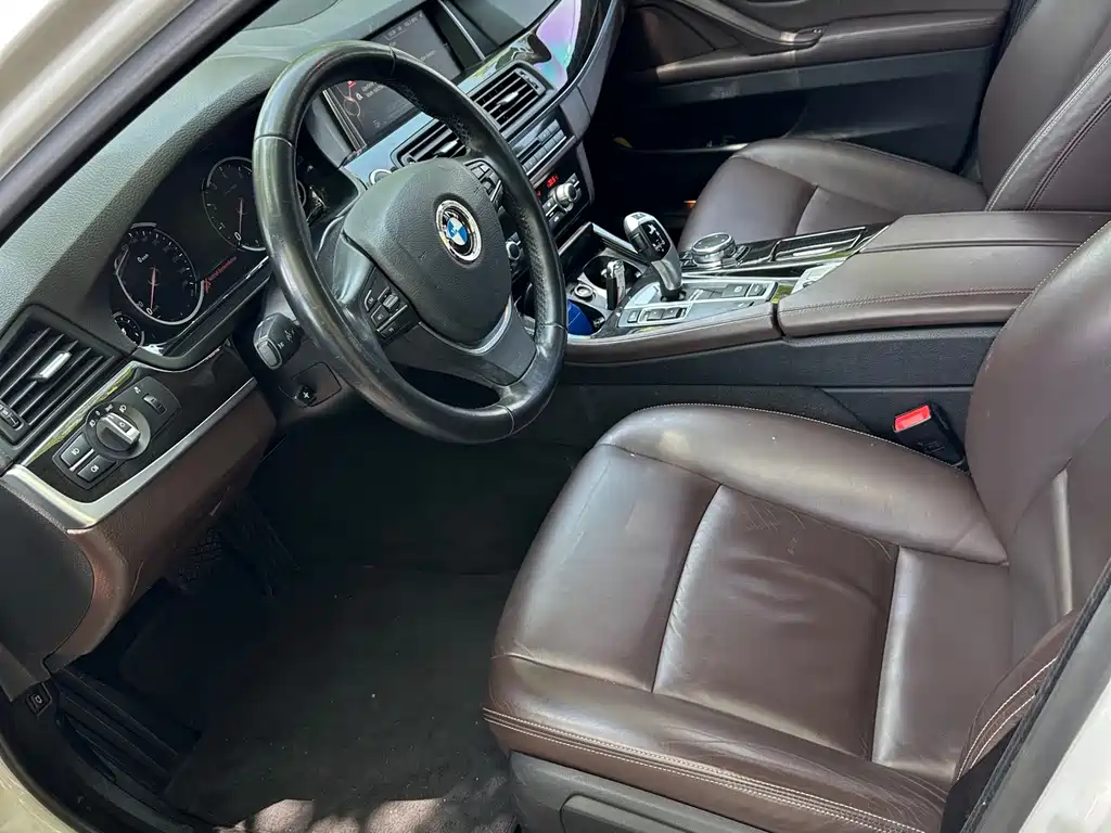 BMW 5 Series 2017 — фото 4
