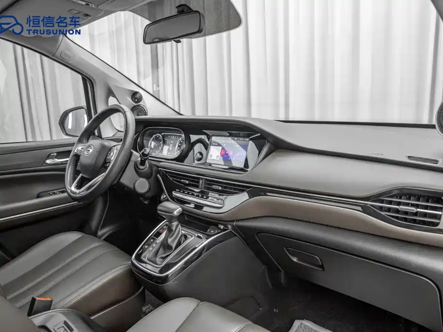 GAC Trumpchi M6 2020 — фото 19
