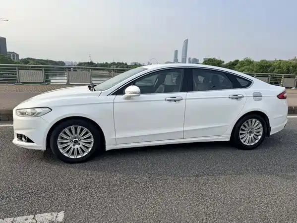Ford Mondeo 2014