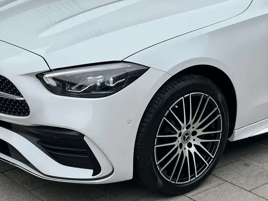 Mercedes-Benz C-Class 2023 — фото 11