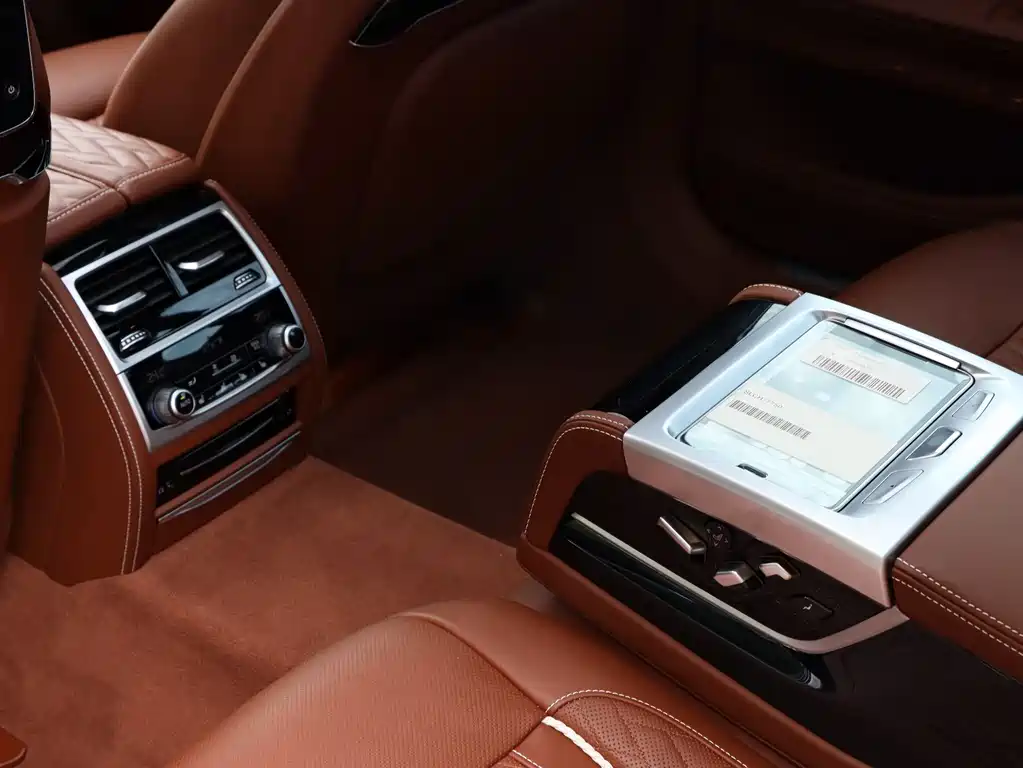 BMW 7 Series 2022 — фото 18