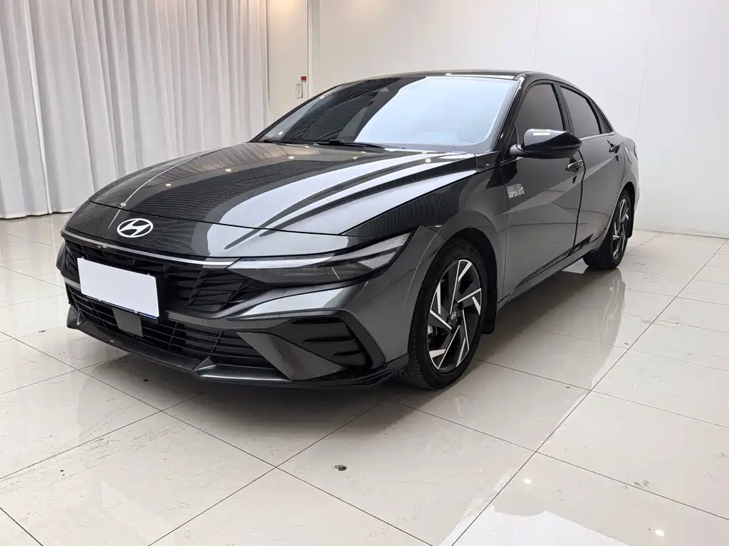 Hyundai Elantra 2023