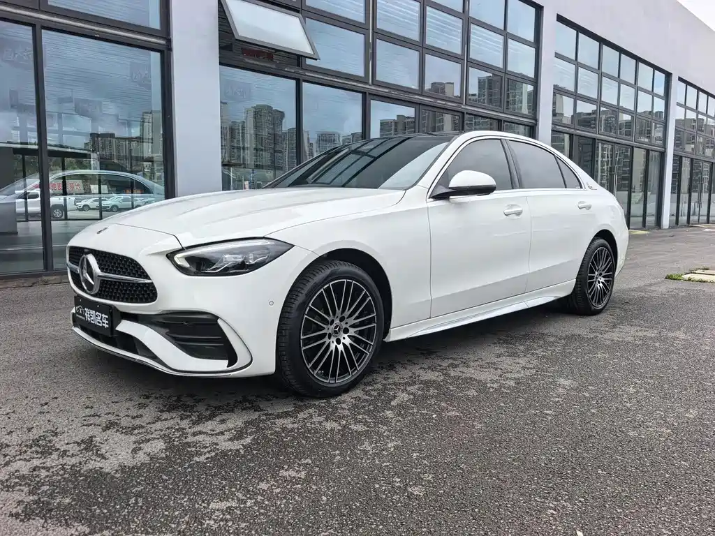 Mercedes-Benz C-Class 2024 — фото 1