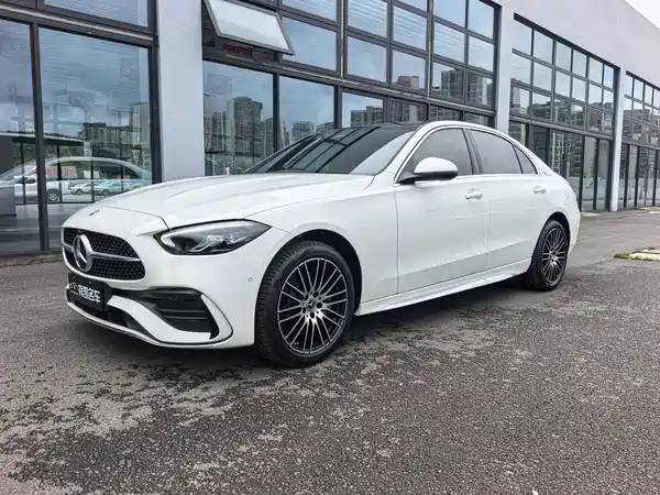 Mercedes-Benz C-Class 2024