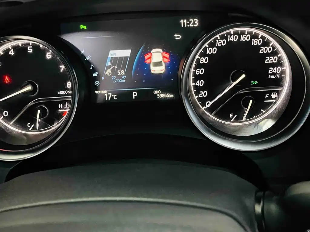 Toyota Camry 2020 — фото 10