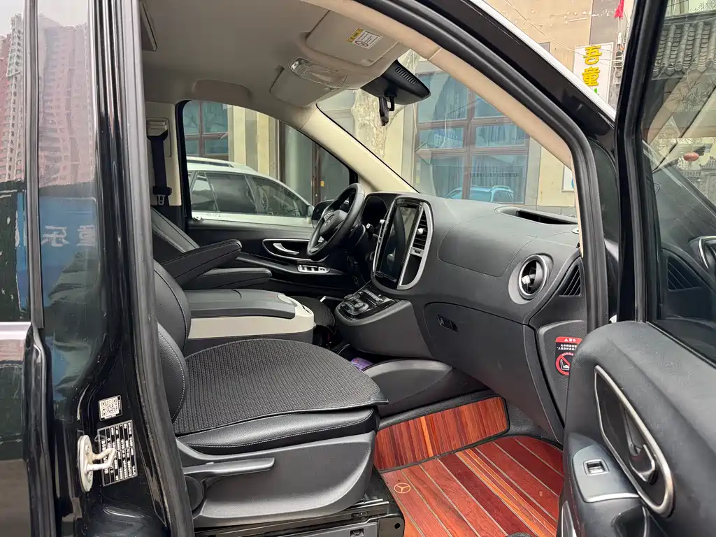 Mercedes-Benz Vito 2018 — фото 9