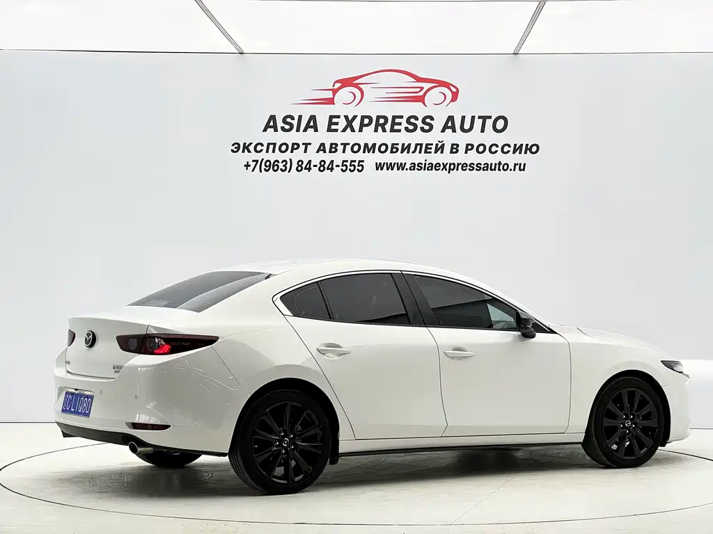 Mazda 3 Axela 2022 — фото 4