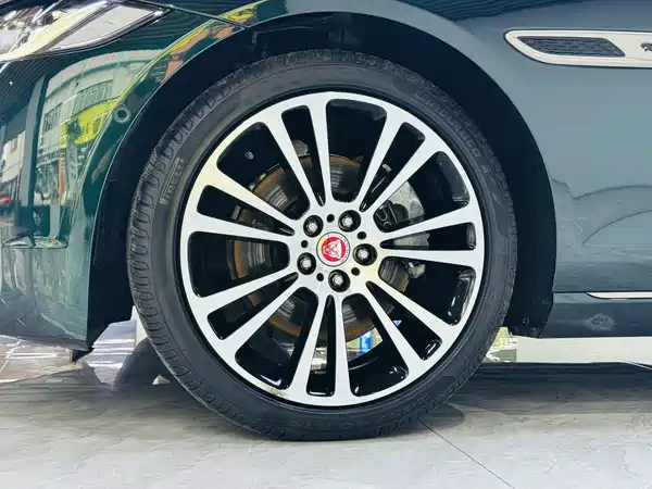 Jaguar XFL 2024