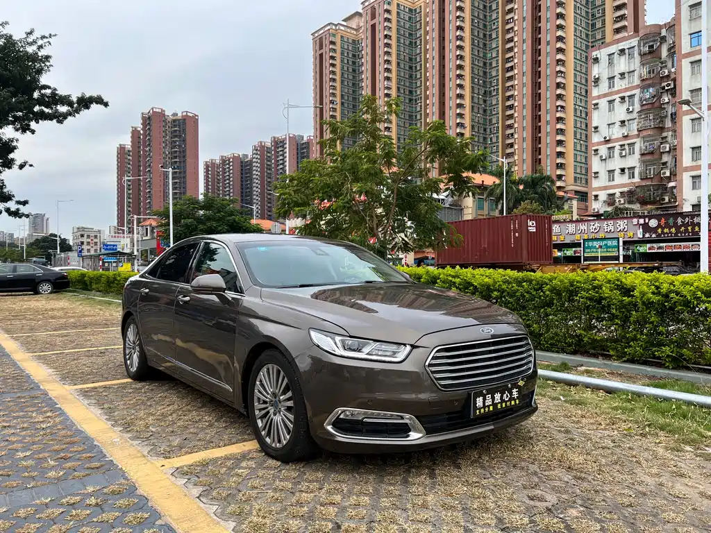 Ford Taurus 2016 — фото 1