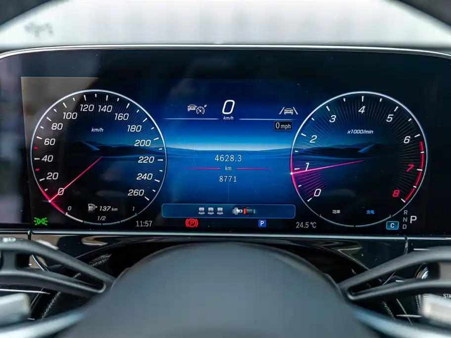 Mercedes-Benz E-Class 2025 — фото 20