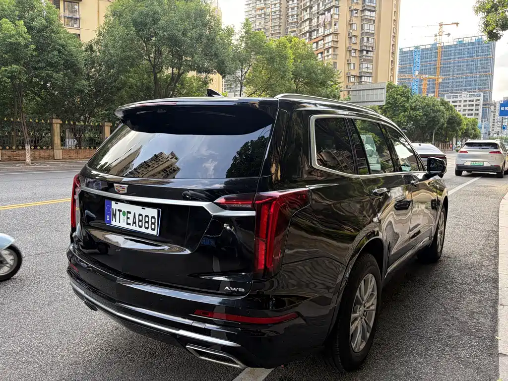 Cadillac XT6 2021 — фото 17