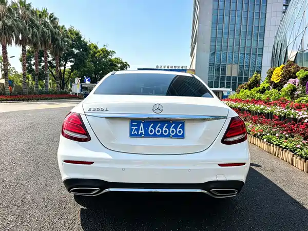 Mercedes-Benz E-Class 2019