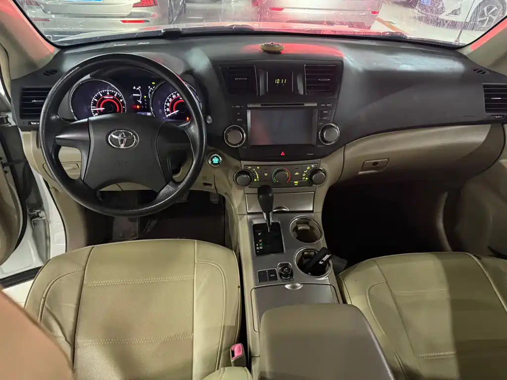 Toyota Highlander 2015 — фото 6