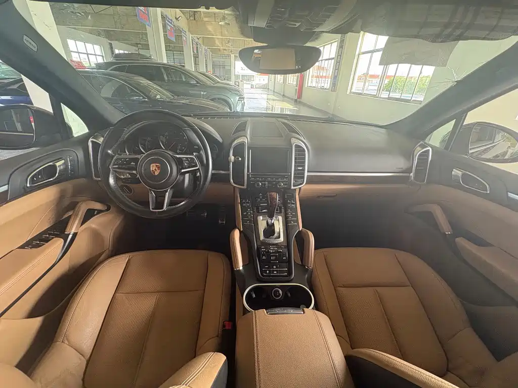 Porsche Cayenne 2015 — фото 15
