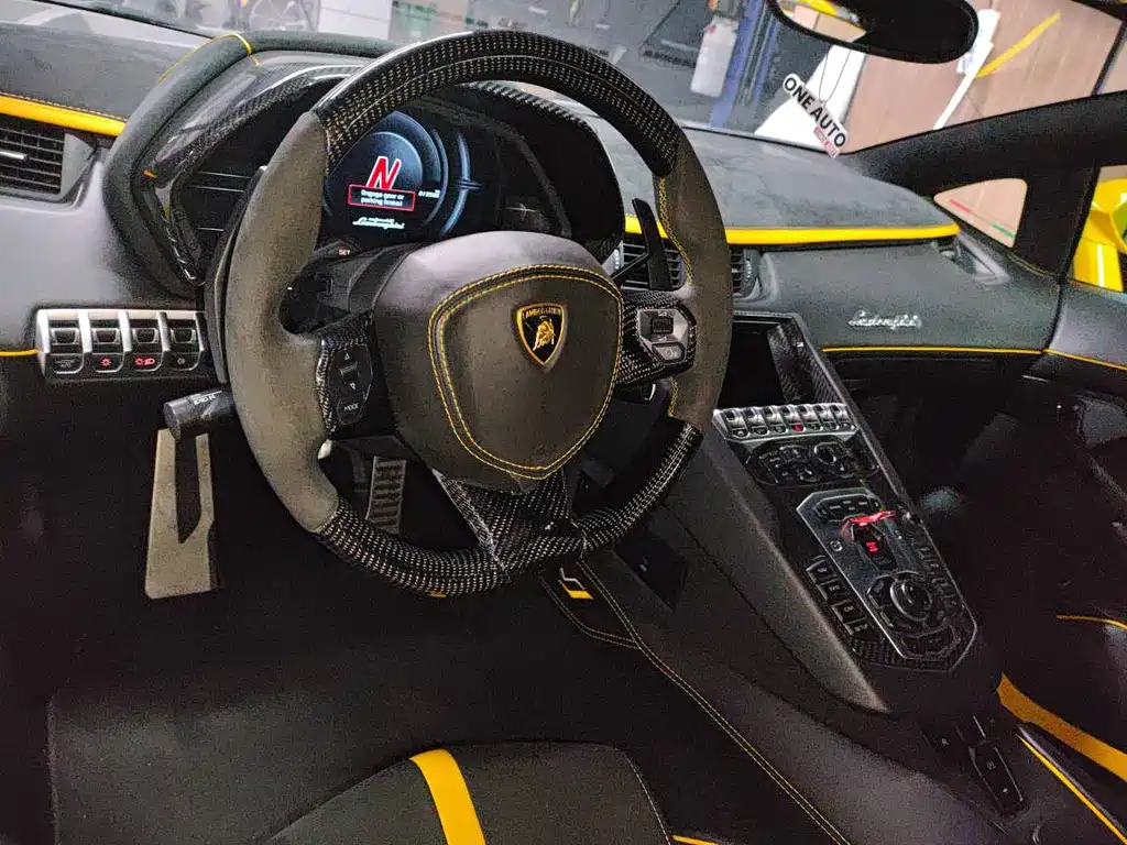 Lamborghini Aventador 2018 — фото 6