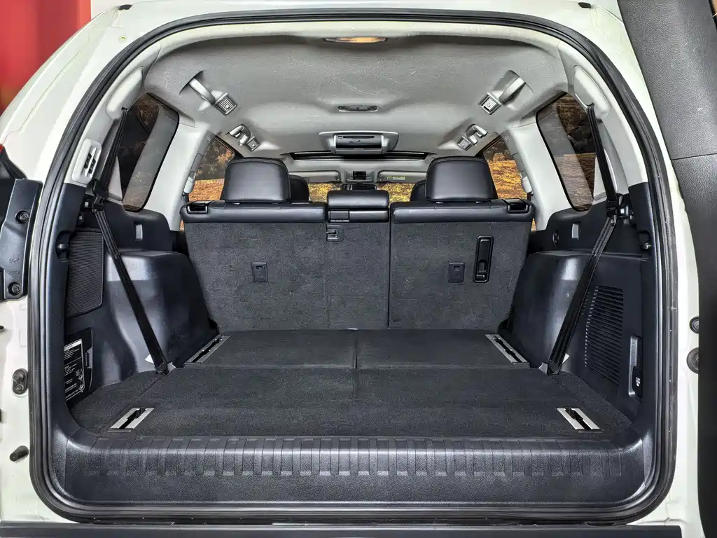 Toyota Prado 2017 — фото 32