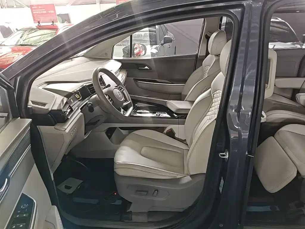 Hyundai Custo 2021 — фото 16