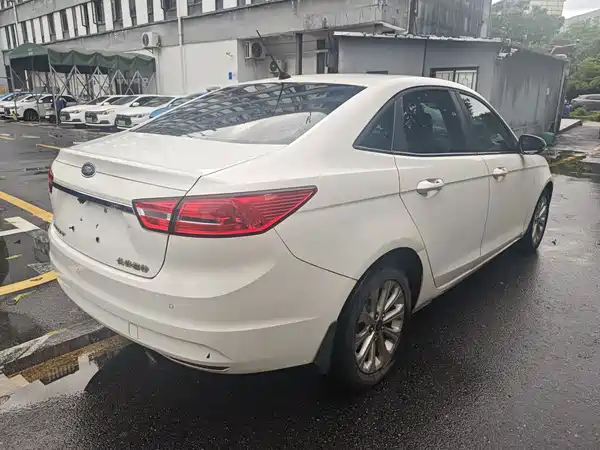 Ford Escort 2016