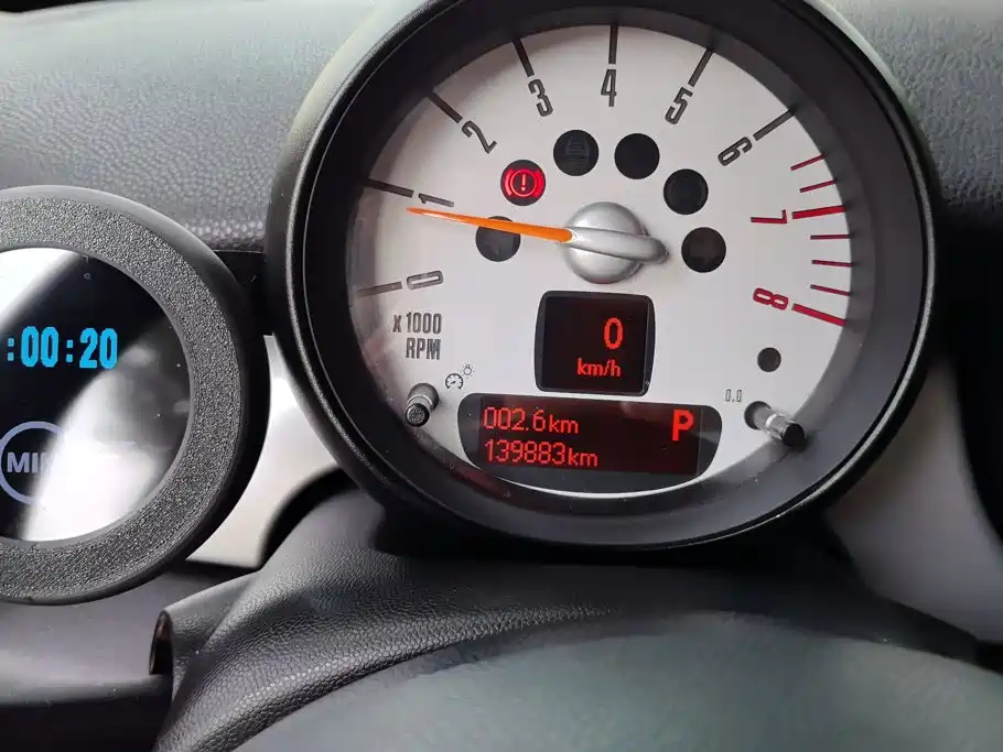 MINI Clubman 2014 — фото 14