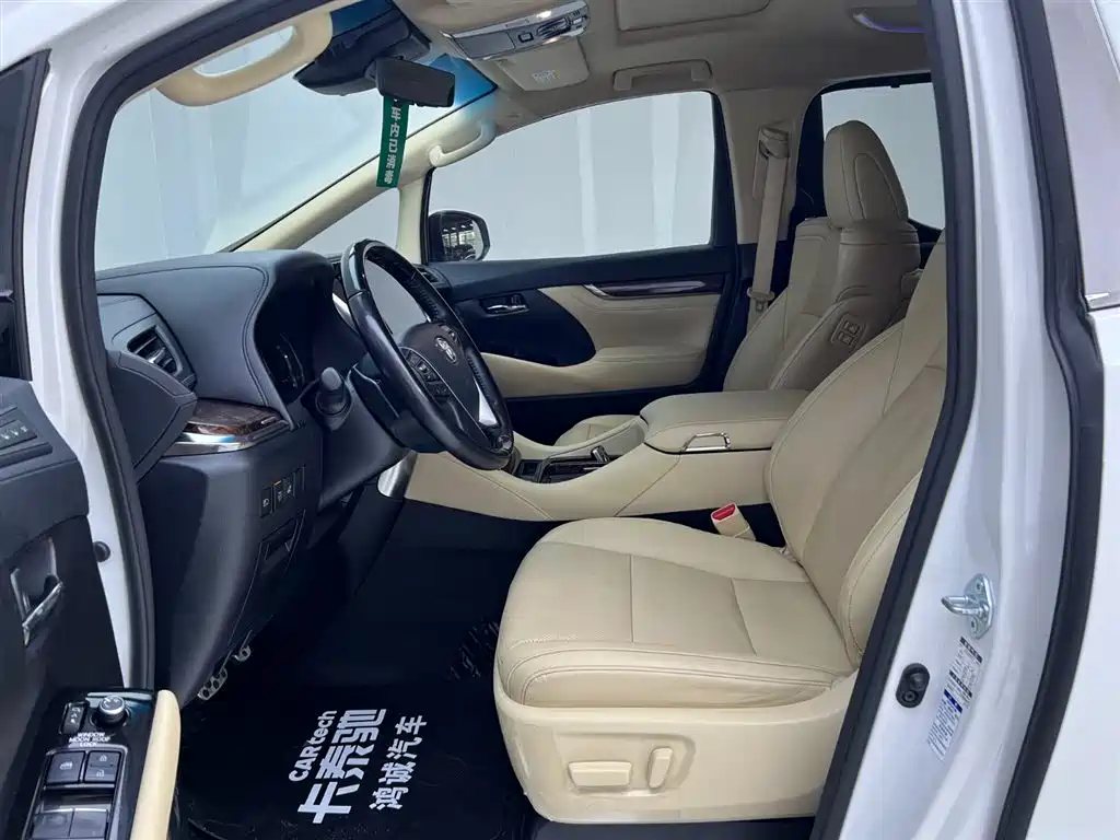 Toyota Alphard 2022 — фото 15