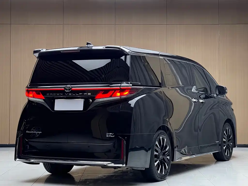 Toyota Vellfire 2023 — фото 3