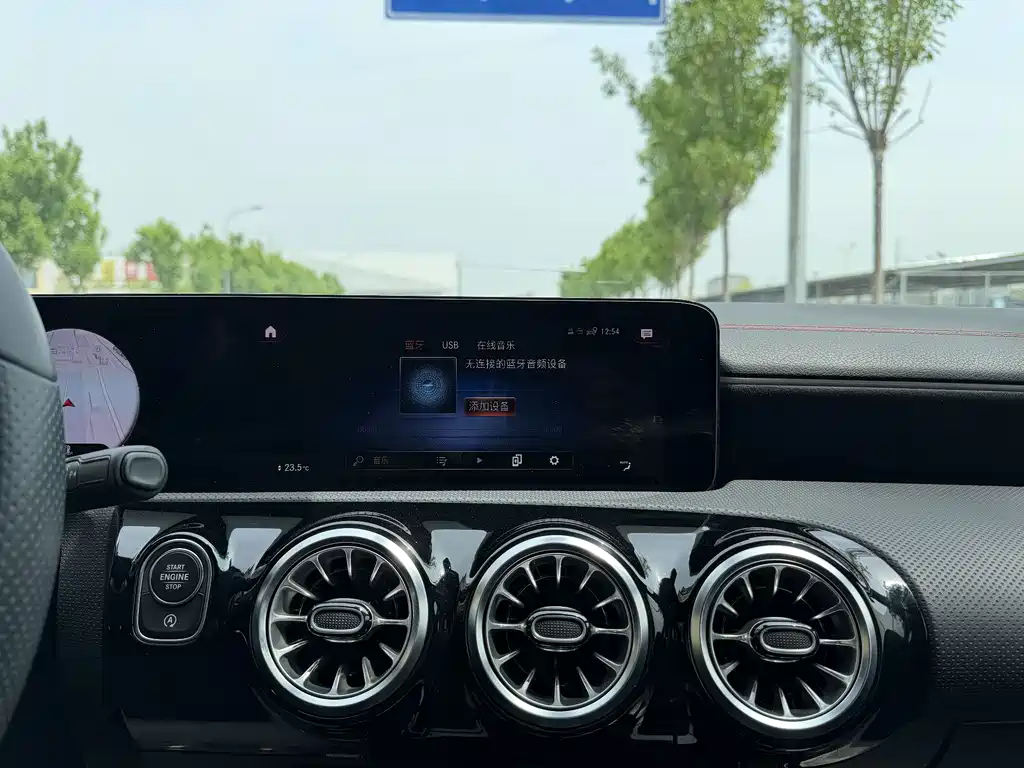Mercedes-Benz CLA 2023 — фото 17