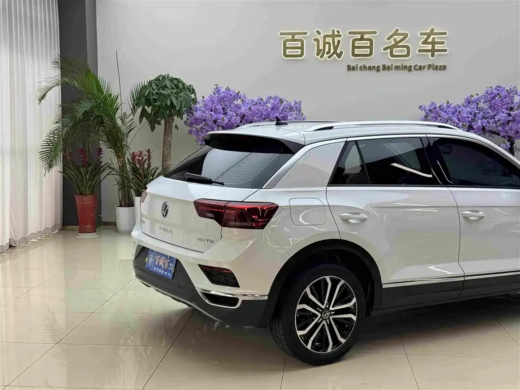 Volkswagen T-Roc 2023