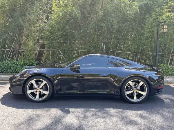 Porsche 911 2023