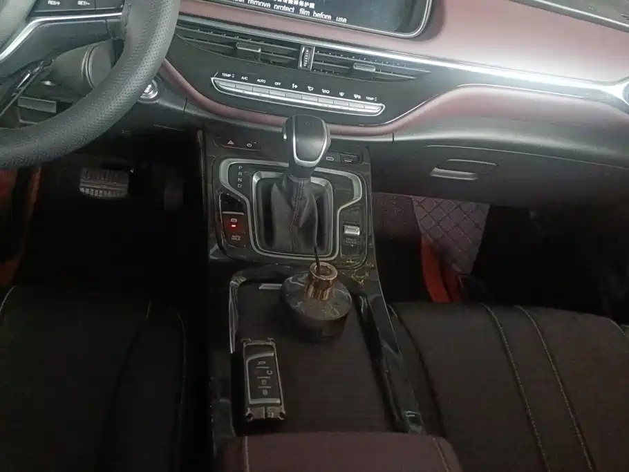 GAC Trumpchi M6 2025 — фото 16