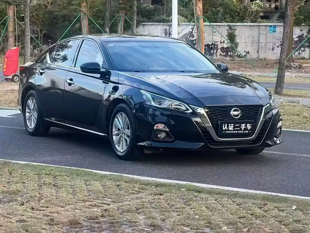 Nissan Teana 2022